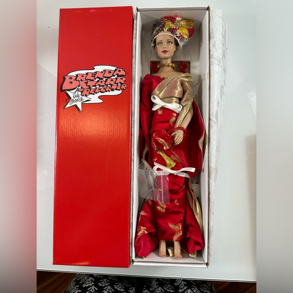 Tonner Brenda star reporter doll nib - Picture 2 of 8